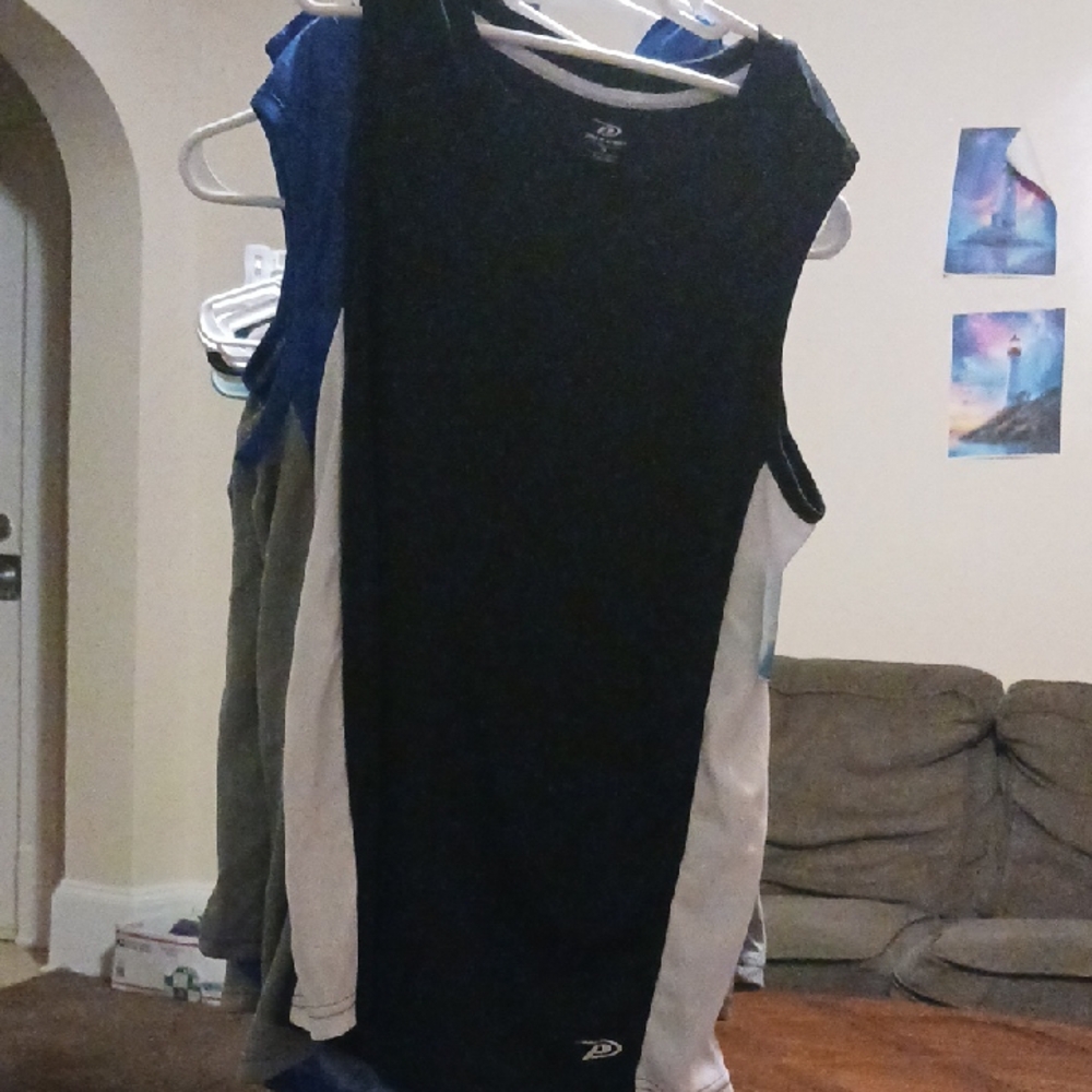 Pro Player Boys Black and White  Athletic Muscle Tank Top Size 14. A-30